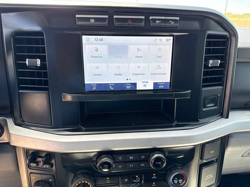 Used 2023 Ford F250 XLT w/ FX4 Off-Road Package AWD/4WD image 24