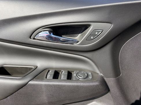 Certified 2024 Chevrolet Equinox LT w/ LPO, Cargo Package FWD image 23