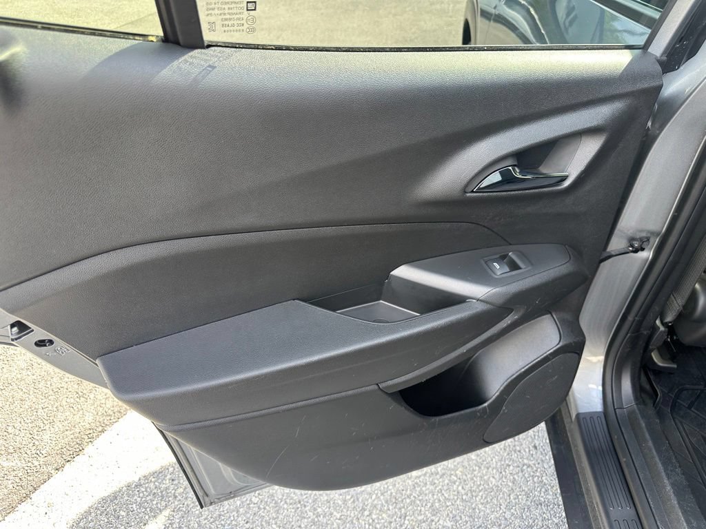 Used 2024 Chevrolet Trax RS w/ Driver Confidence Package FWD image 10