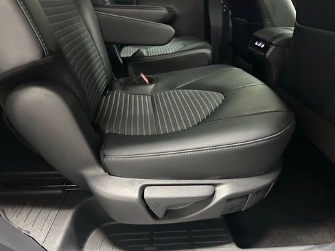 Used 2025 Toyota Highlander XSE AWD/4WD image 58