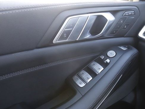 Used 2020 BMW X7 xDrive40i w/ Premium Package image 23