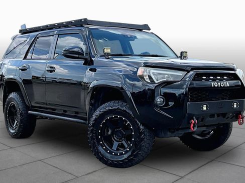 Used 2020 Toyota 4Runner SR5 Premium AWD/4WD image 3