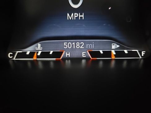 Used 2019 Jeep Cherokee Limited image 23