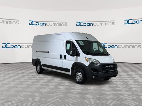 Used 2025 RAM ProMaster 3500 w/ Convenience Group FWD image 3