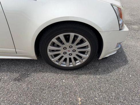 Used 2011 Cadillac CTS Premium RWD image 4