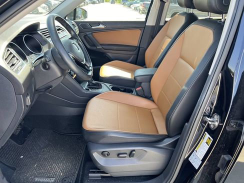 Used 2018 Volkswagen Tiguan SE FWD image 6