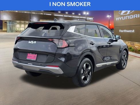 Used 2026 Kia Sportage LX FWD image 7