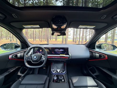 New 2026 BMW X3 xDrive30i w/ Premium Package AWD/4WD image 2