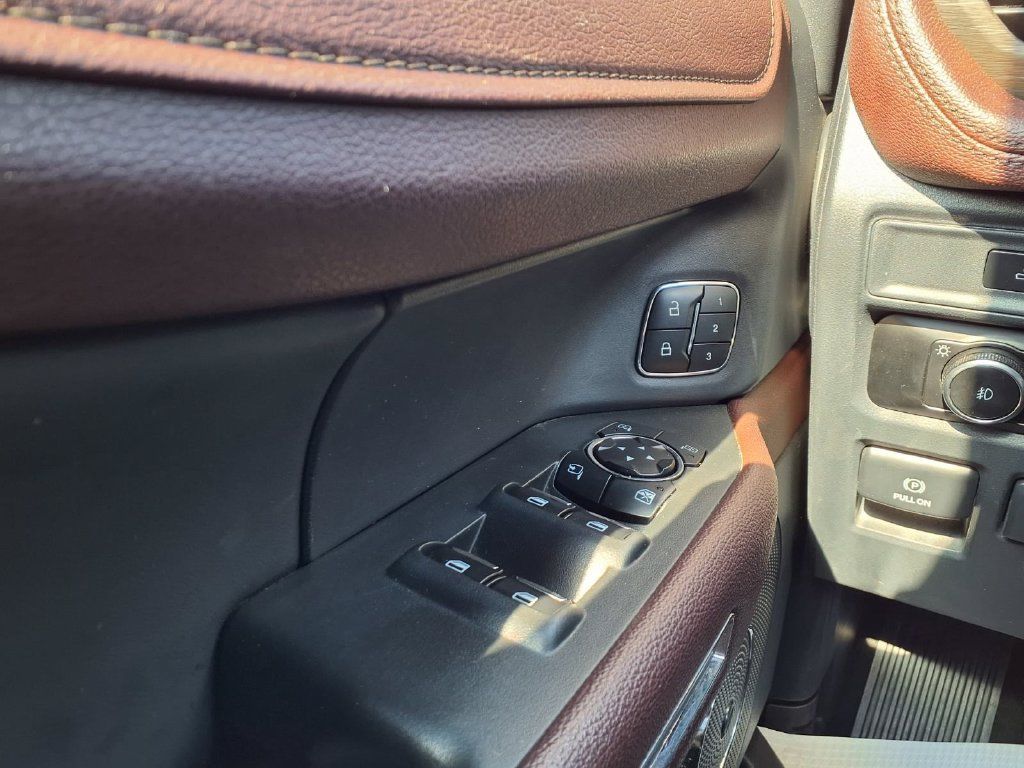 Used 2024 Ford Expedition Limited RWD image 14