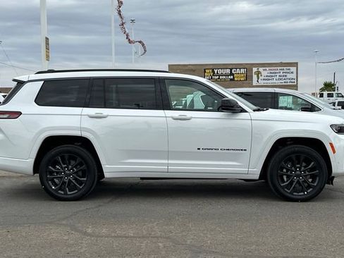 New 2026 Jeep Grand Cherokee L Limited AWD/4WD image 2