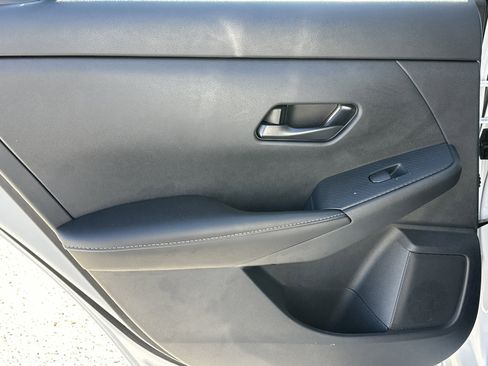 Used 2025 Nissan Sentra S image 21