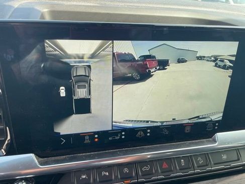 Used 2024 GMC Sierra 1500 SLT AWD/4WD image 43