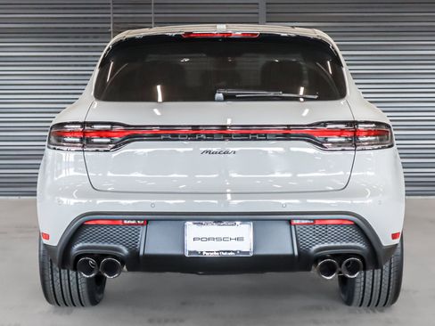 New 2026 Porsche Macan image 9