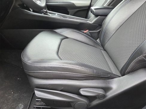 Used 2024 Jeep Compass Latitude image 15