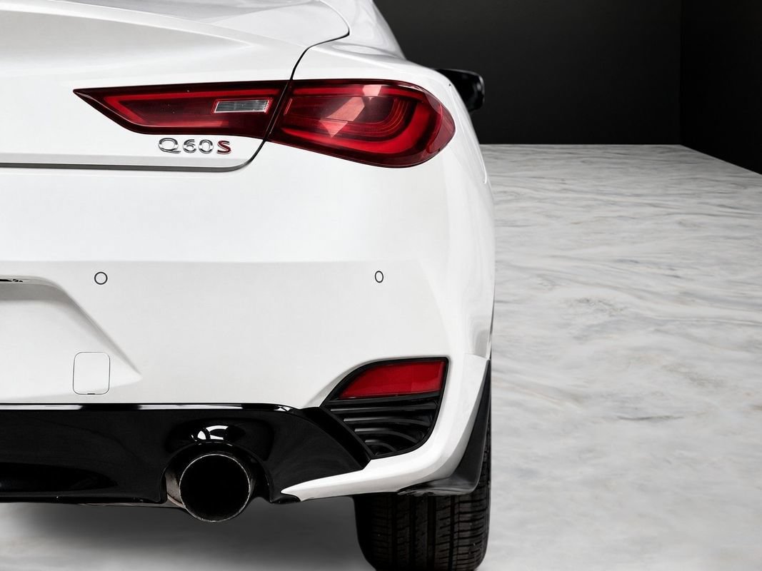 Used 2019 INFINITI Q60 Red Sport 400 AWD/4WD image 15