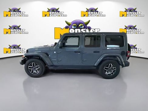 Used 2024 Jeep Wrangler Sahara w/ Technology Group AWD/4WD image 7