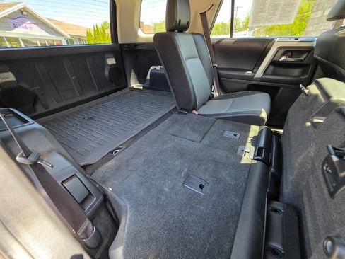 Used 2018 Toyota 4Runner SR5 Premium AWD/4WD image 22