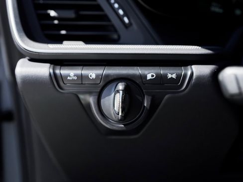 Used 2024 Porsche 911 Carrera 4S w/ Premium Package image 44