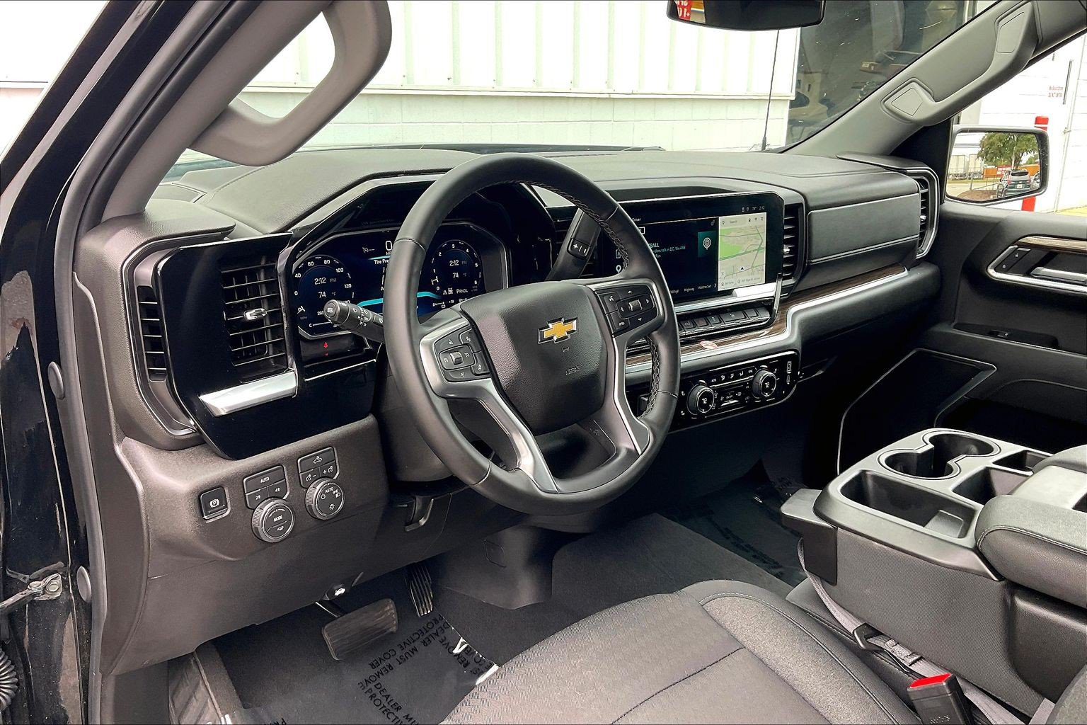 Used 2026 Chevrolet Silverado 1500 LT AWD/4WD image 18