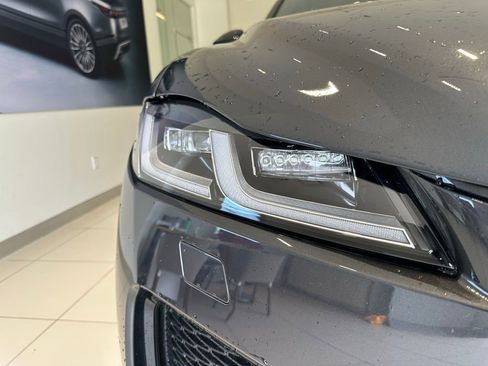 New 2025 Jaguar F-PACE R-Dynamic S image 9