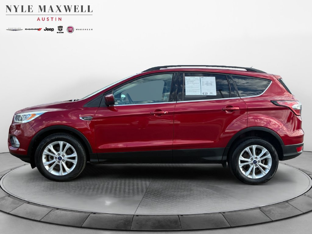 Used 2017 Ford Escape SE w/ Equipment Group 201A FWD image 13