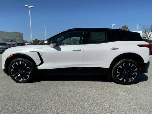 New 2025 Chevrolet Blazer EV RS image 41