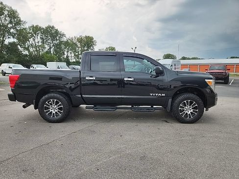 Used 2021 Nissan Titan SV w/ Accessory Utility Package AWD/4WD image 4