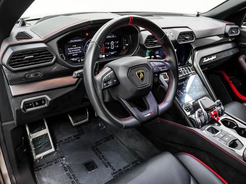Used 2024 Lamborghini Urus Performante AWD/4WD image 20