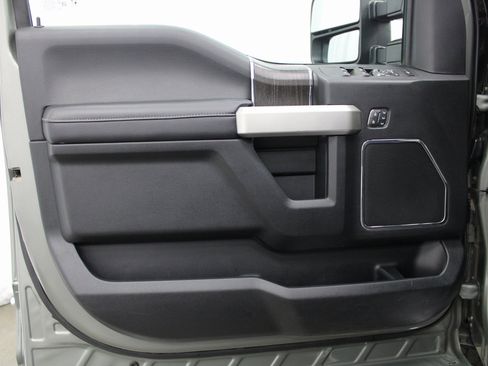 Used 2020 Ford F250 Lariat w/ Lariat Ultimate Package image 12