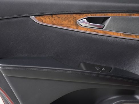 Used 2016 Lincoln MKX Reserve image 23