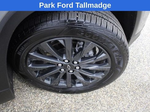 Used 2023 Chevrolet Traverse RS AWD/4WD image 30