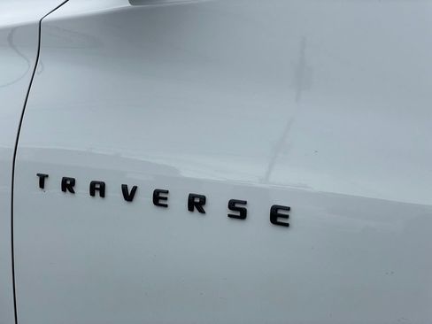 Used 2024 Chevrolet Traverse RS AWD/4WD image 30