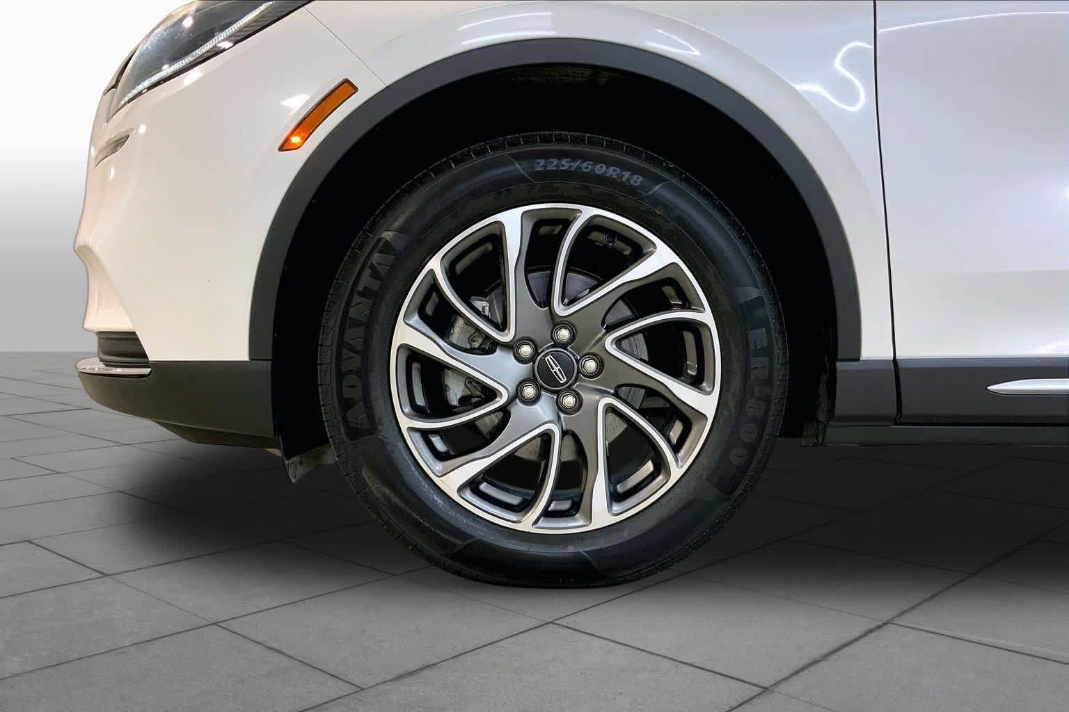 Used 2020 Lincoln Corsair AWD w/ Equipment Group 101A image 10