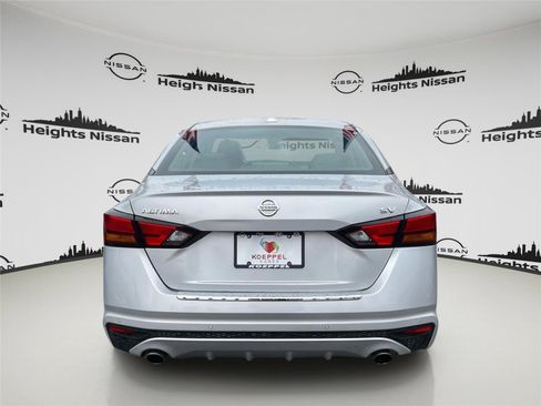 Certified 2021 Nissan Altima 2.5 SV w/ SV Premium Package image 7