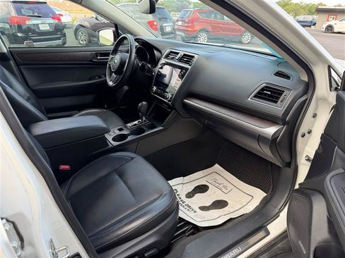 Used 2019 Subaru Outback 2.5i Limited AWD/4WD image 10