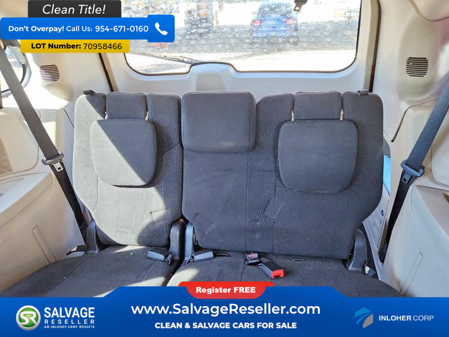 Used 2013 Dodge Grand Caravan American Value Package FWD image 13