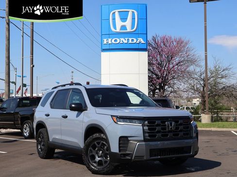 New 2026 Honda Pilot TrailSport image 1