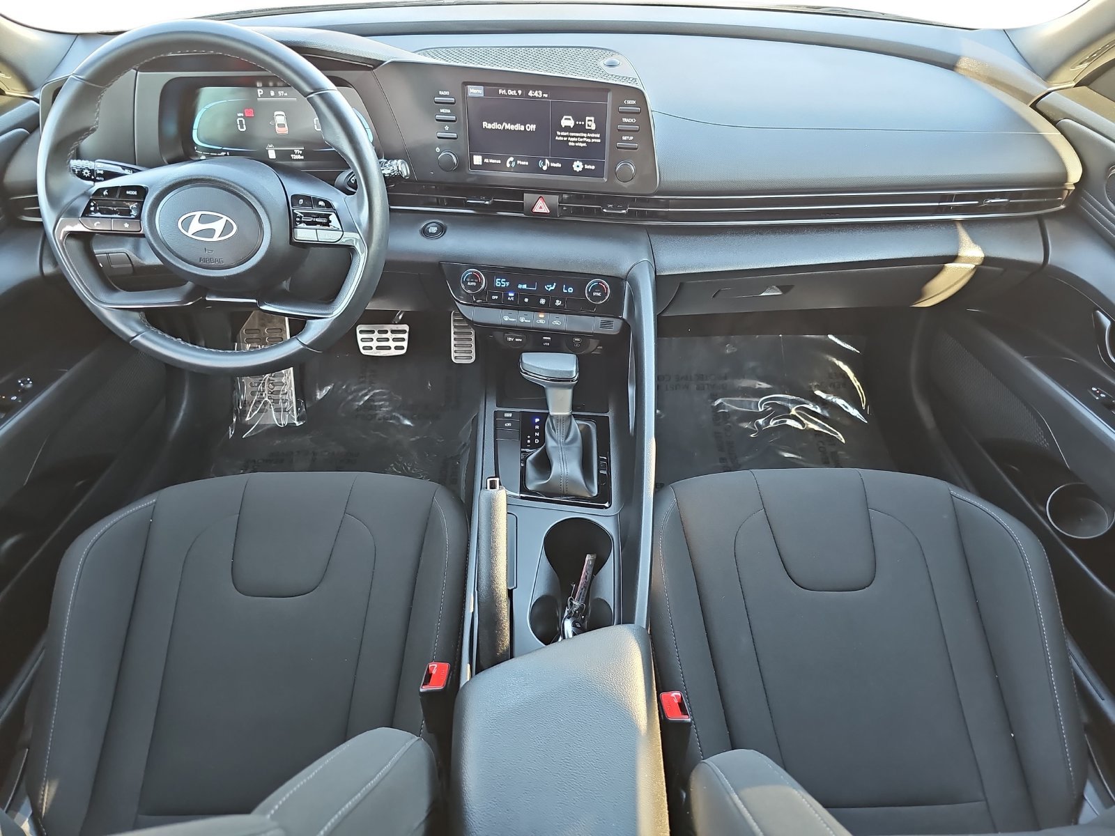 Certified 2025 Hyundai Elantra Sport FWD image 9