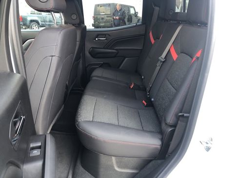 Used 2024 Chevrolet Colorado Z71 w/ Z71 Convenience Package 2 image 19