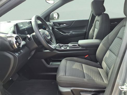 Used 2026 Chevrolet Equinox LT image 12