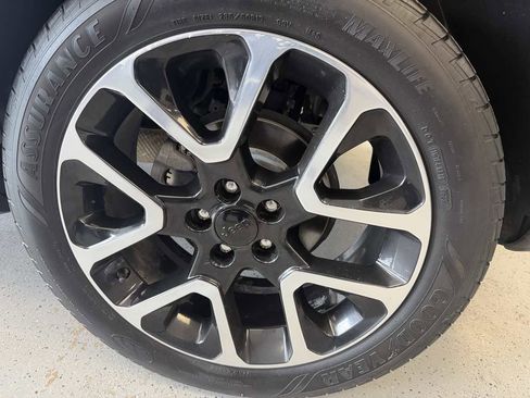 Used 2018 Jeep Compass Limited w/ Navigation Group image 14