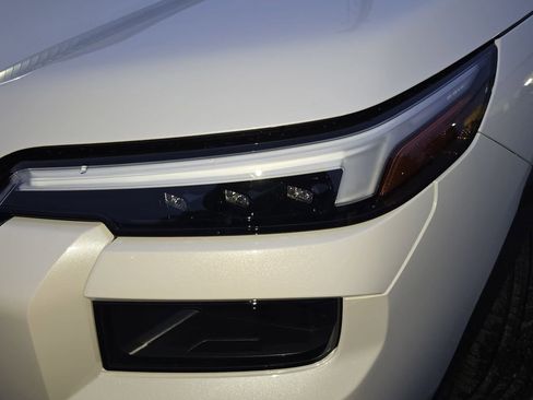 New 2026 Subaru Outback Premium image 28