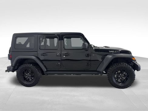 Used 2025 Jeep Wrangler Unlimited Sport AWD/4WD image 19