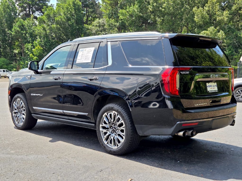 Used 2023 GMC Yukon Denali Ultimate AWD/4WD image 3