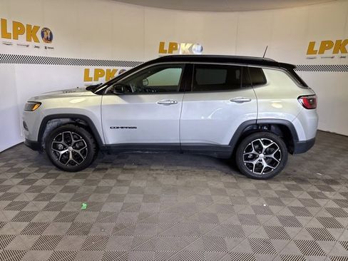 Certified 2024 Jeep Compass Limited image 13