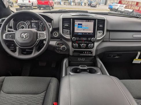 Used 2025 RAM 1500 Big Horn AWD/4WD image 28