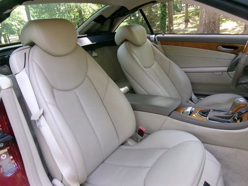Used 2007 Mercedes-Benz SL 550 w/ Premium Pkg I image 20