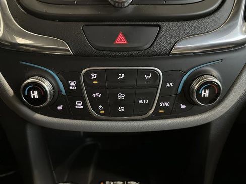 Used 2020 Chevrolet Equinox Premier image 18