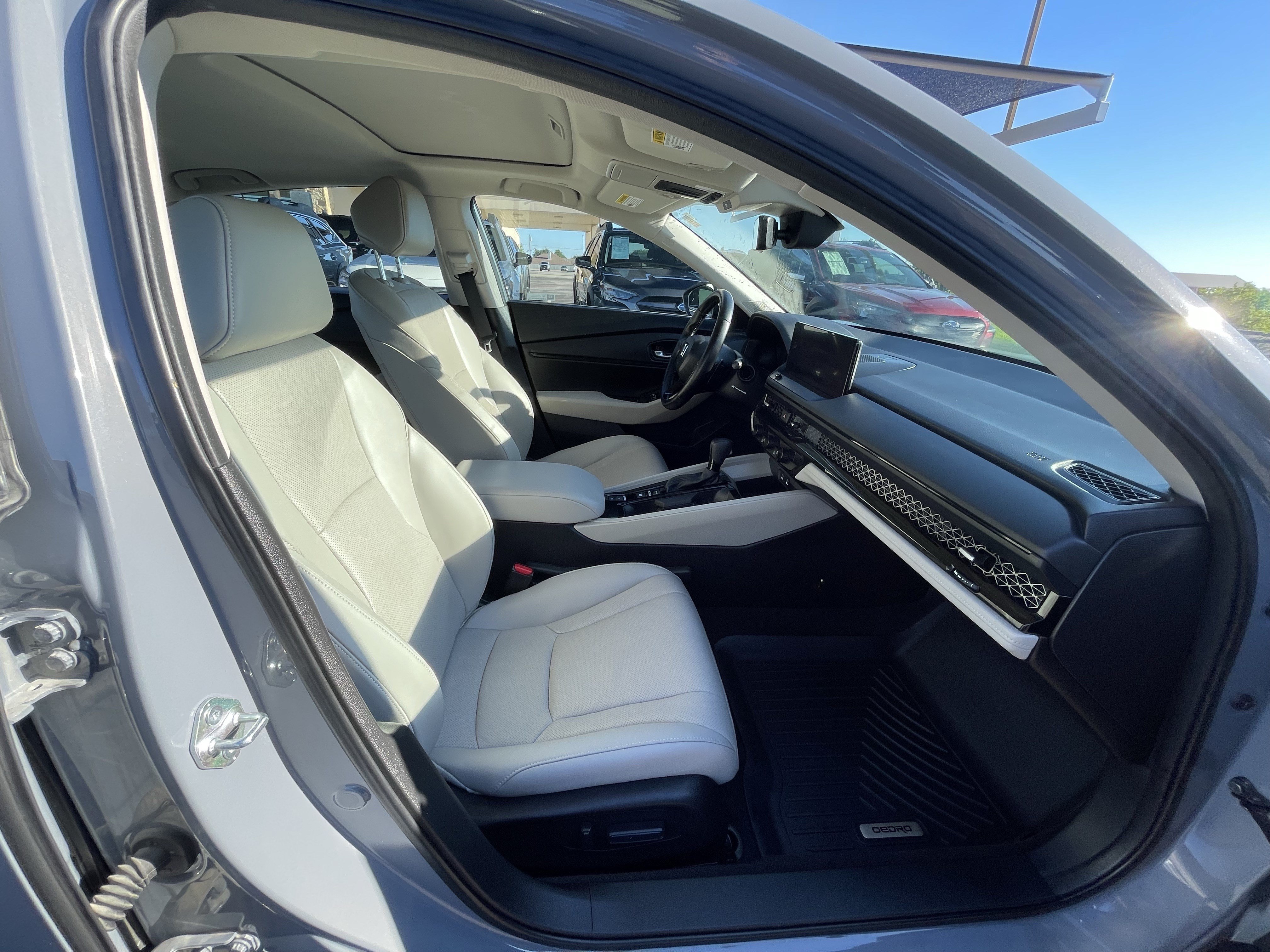 Used 2025 Honda Accord EX-L image 10