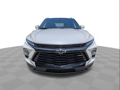 Certified 2024 Chevrolet Blazer RS w/ Driver Confidence II Package FWD image 9
